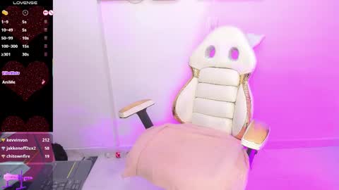 charlotte__milf online show from 02/25/26, 07:40