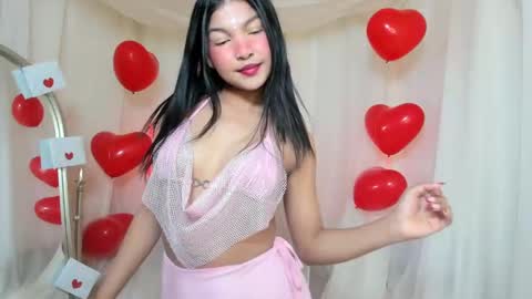 Snapshot of charlotte_capell chatting on 02/15/25, 06:55 Charly online show from 02/15/25, 06:55