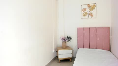 Charly online show from 12/22/25, 04:20