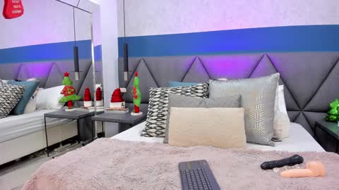 Charlotte online show from 12/22/24, 02:27