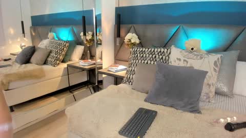 Charlotte online show from 01/17/25, 01:56