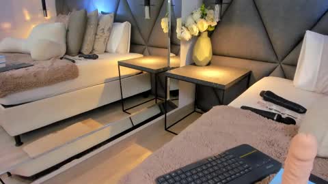 Charlotte online show from 02/24/25, 01:42