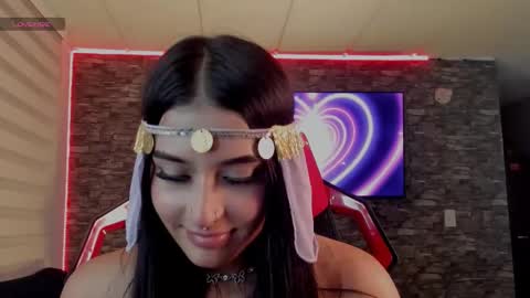 Snapshot of charlotte_greys chatting on 12/18/25, 11:33 Charlotte online show from 12/18/25, 11:33