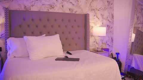 Charlotte online show from 02/11/26, 03:22