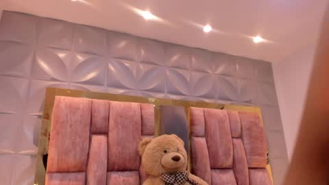 Charlotte Icee online show from 04/12/26, 03:50