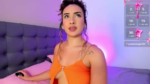 Snapshot of charlotte_jamees chatting on 09/30/25, 03:22 Charlotte james online show from 09/30/25, 03:22