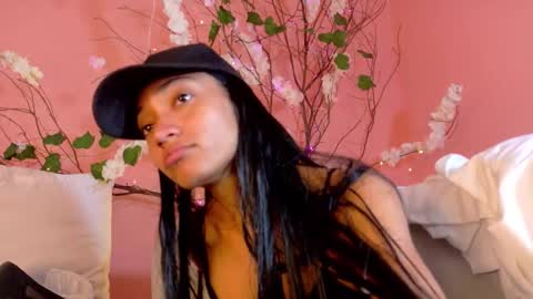 CHARLOTTE online show from 11/09/25, 07:34