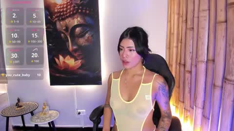 CHARLOTTE  online show from 11/11/25, 08:09