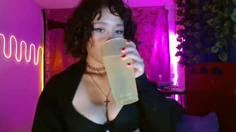 charlotte_morh_ online show from 04/24/26, 01:41