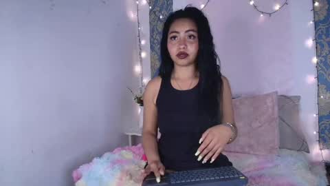 charlotte_princess_1 online show from 04/23/26, 03:19