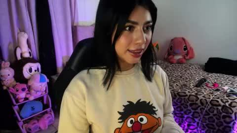 Snapshot of charlotte_queen20 chatting on 02/26/26, 02:43 Charlotte online show from 02/26/26, 02:43