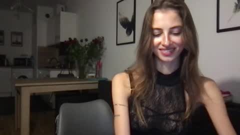 Charlotte Roche online show from 02/20/25, 05:18