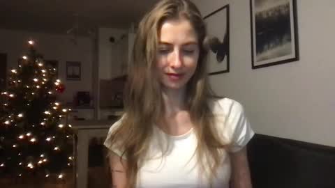 Charlotte Roche online show from 12/01/25, 04:34