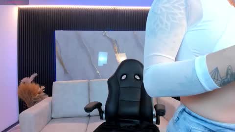 Charlotte  Everyday From 0700 to 1300 Col Time online show from 01/17/26, 01:05