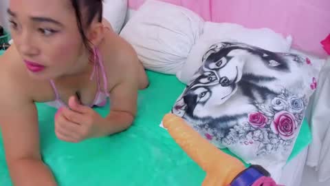 Charlotte  online show from 04/07/26, 04:40