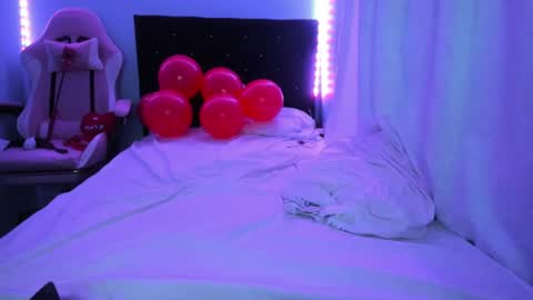 Snapshot of charlotte_xc chatting on 02/15/25, 07:16 charlotte_xc online show from 02/15/25, 07:16