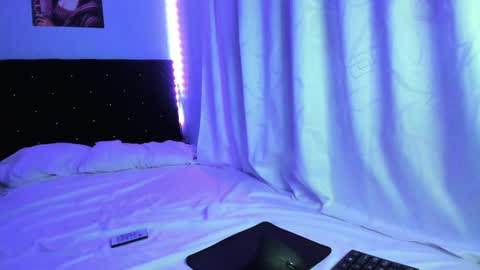 Snapshot of charlotte_xc chatting on 03/07/25, 09:38 charlotte_xc online show from 03/07/25, 09:38