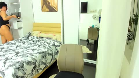 Snapshot of charlottedoll chatting on 02/02/25, 06:04 Charlotte online show from 02/02/25, 06:04