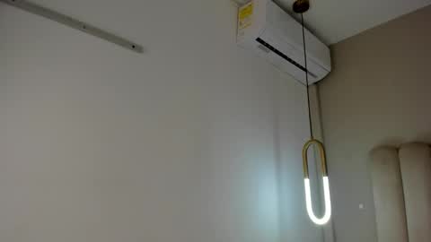 Snapshot of charlottedupontt chatting on 02/22/26, 12:58 Charlotte online show from 02/22/26, 12:58