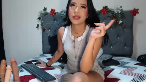 charlottee07 online show from 01/15/25, 02:27