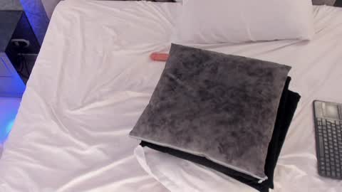 Snapshot of charlottee_1403 chatting on 01/28/25, 01:39 Charlotte online show from 01/28/25, 01:39