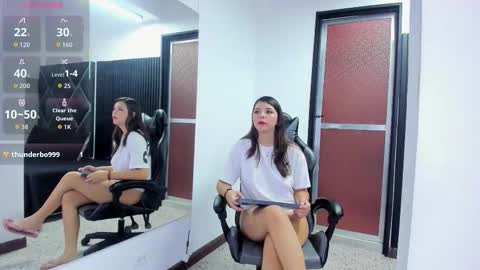 charlottee_starr online show from 10/16/25, 07:59