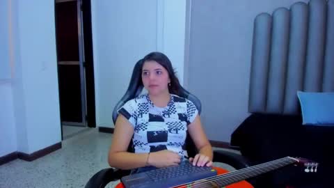 charlottee_starr online show from 12/17/25, 08:15