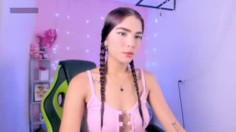 charlotteee online show from 10/04/25, 08:34