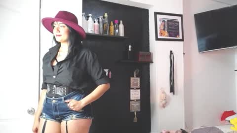 Snapshot of charlottekiss99 chatting on 10/18/25, 11:55 charlottekiss99 online show from 10/18/25, 11:55