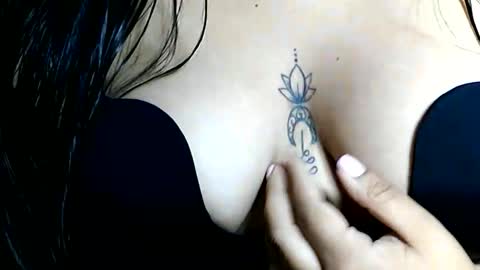 charlottequeen_21 online show from 03/12/26, 12:11