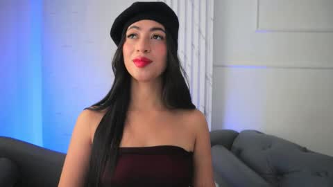 Snapshot of charlotterusso chatting on 11/19/25, 12:49 Lauren Rus online show from 11/19/25, 12:49