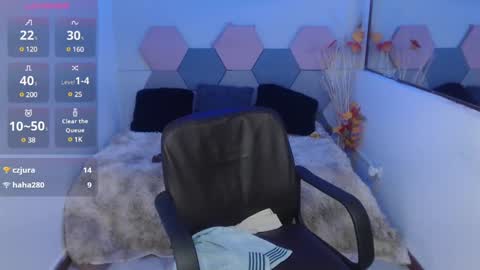 Snapshot of charlottetaylor_ chatting on 02/26/25, 07:09 Charlotte Taylor online show from 02/26/25, 07:09