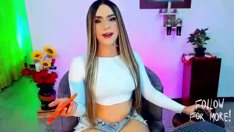 charlotte villorina online show from 04/21/26, 06:41