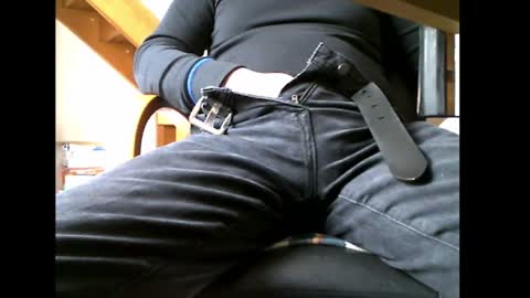 charly052 online show from 02/25/25, 02:22