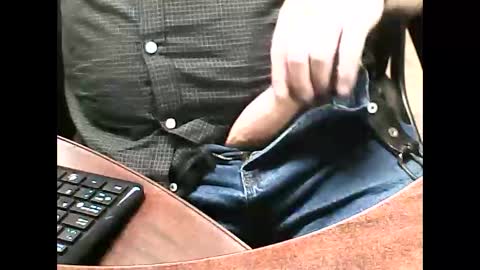 charmeur2672 online show from 04/21/26, 09:37