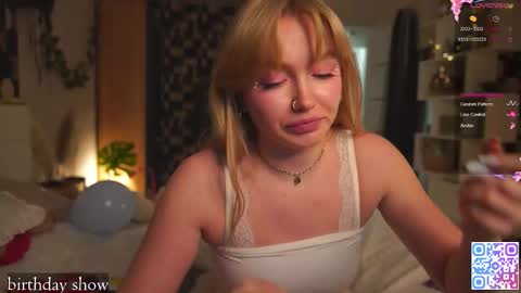 Snapshot of charming_daisy chatting on 11/17/25, 01:17 my fansly Charming daisy My Wishlist for new toys online show from 11/17/25, 01:17