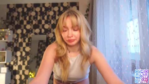 Snapshot of charming_daisy chatting on 12/04/25, 08:23 my fansly Charming daisy My Wishlist for new toys online show from 12/04/25, 08:23