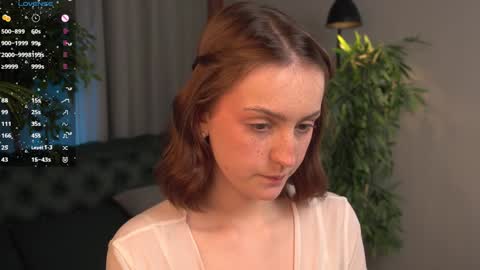 Snapshot of charming_flower chatting on 01/10/25, 03:39 MarselinMarsi inst ptj mars online show from 01/10/25, 03:39