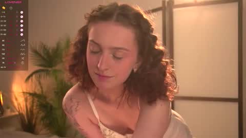 Snapshot of charming_flower chatting on 10/04/25, 09:46 MarselinMarsi inst ptj mars online show from 10/04/25, 09:46