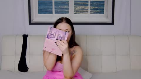 charming_lolla online show from 10/05/25, 11:46