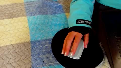 katie online show from 10/20/25, 11:43