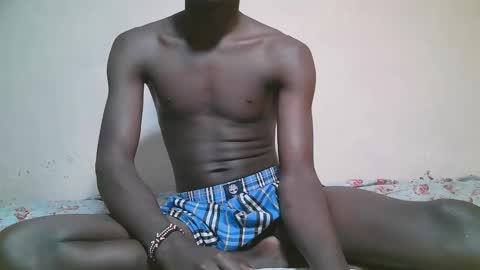 charmzboy online show from 11/28/25, 08:44