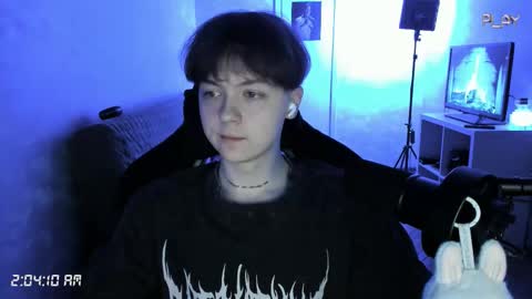 Snapshot of charonbaby1 chatting on 10/22/25, 11:04 lynxy online show from 10/22/25, 11:04