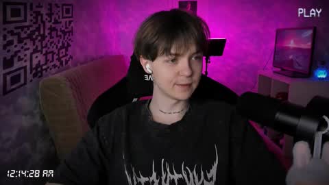 Snapshot of charonbaby1 chatting on 11/04/25, 09:14 lynxy online show from 11/04/25, 09:14