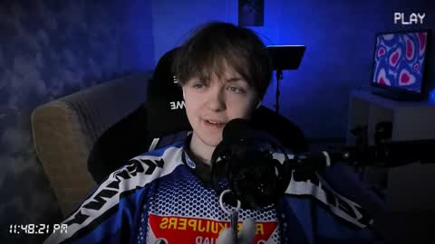 Snapshot of charonbaby1 chatting on 11/17/25, 08:47 lynxy online show from 11/17/25, 08:47