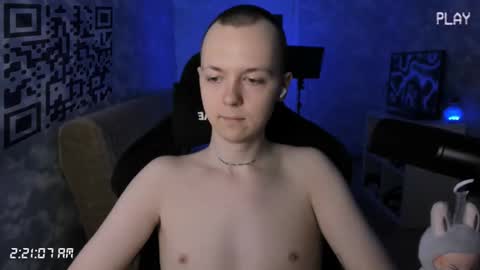 Snapshot of charonbaby1 chatting on 12/14/25, 11:20 lynxy online show from 12/14/25, 11:20