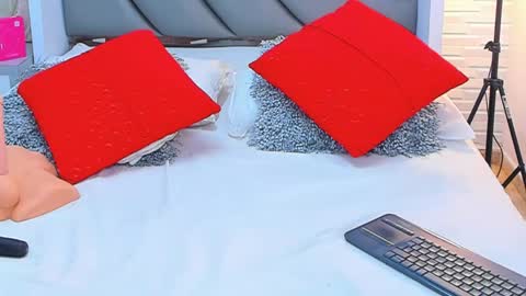 Charon  Stom online show from 11/18/25, 01:37