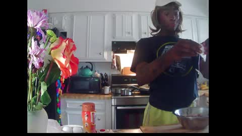 Miss Chocolate online show from 02/11/25, 10:28