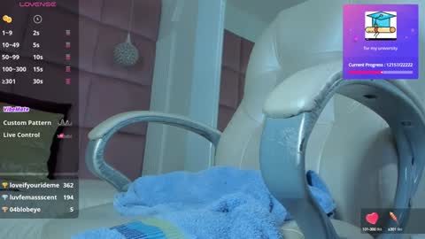 Snapshot of chartolotte__ chatting on 12/10/24, 03:55 Andrea online show from 12/10/24, 03:55