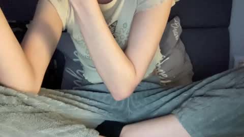 Snapshot of chase_vicky chatting on 10/05/25, 09:13 Vicky online show from 10/05/25, 09:13